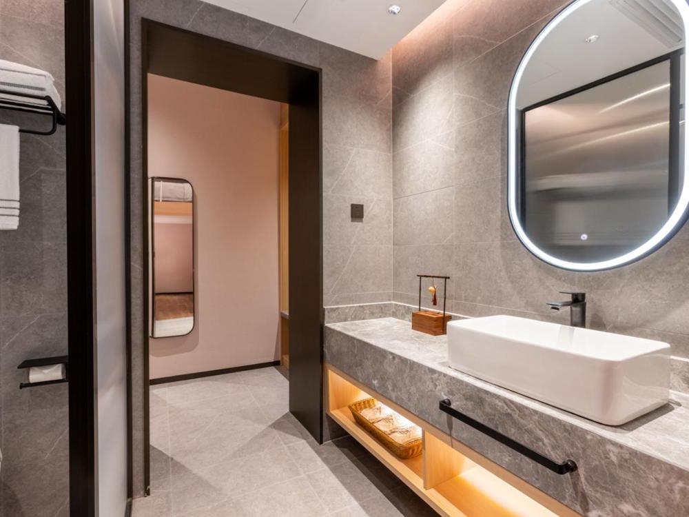 Yunju Hotel Beijing Yonghe Palace Guijie Siheyuan Exterior photo